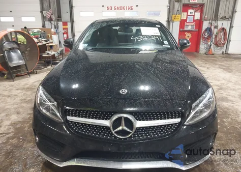 2018 Mercedes-Benz C 300 z USA, uszkodzony, nr VIN WDDWJ4JBXJF745972